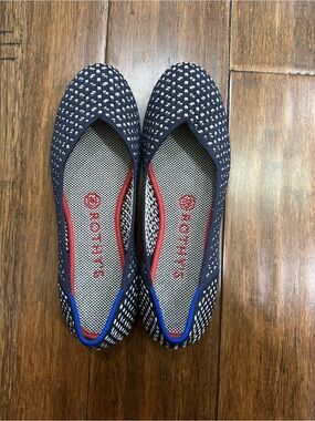 Rothy’s The Daily Flat Navy Dot Retired Colorway 7.5